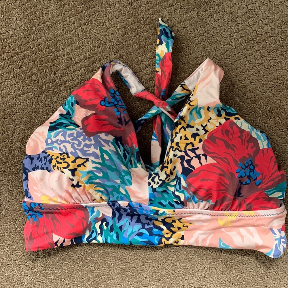 Athleta bikini top. 2021 style size large like new